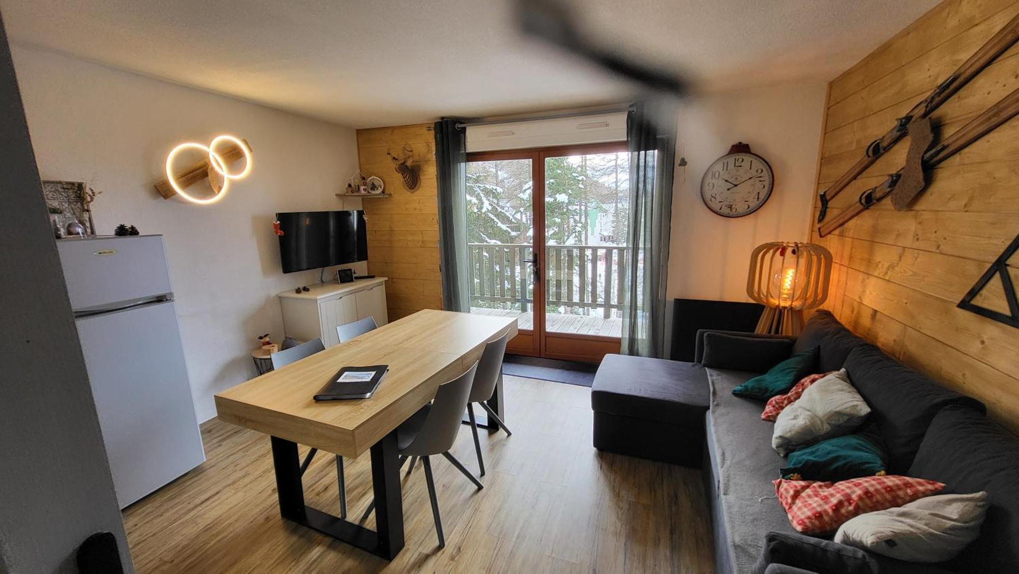 Appartement 4 A 6 Personnes - Chalets D'Aurouze - La Joue Du Loup Saint-Étienne-en-Dévoluy Kültér fotó
